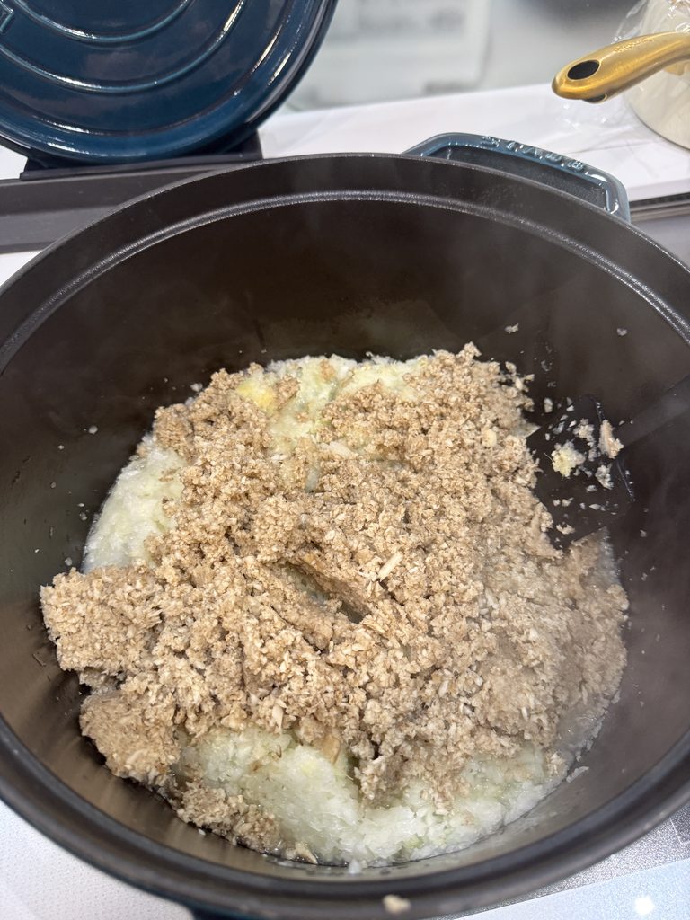 ストウブ鍋での無水蒸し炒め
